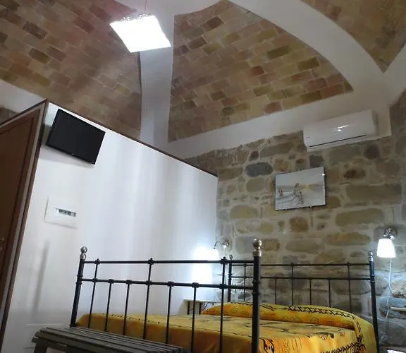 Aurora Bed & Breakfast 4*