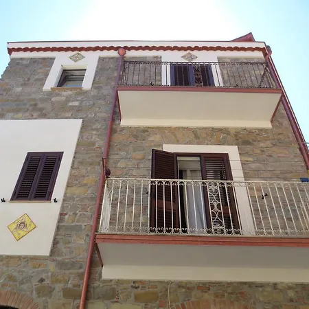 Aurora Couette-café Santo Stefano di Camastra