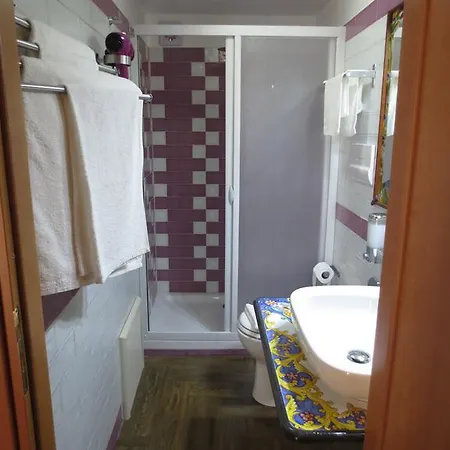 Aurora Couette-café Santo Stefano di Camastra