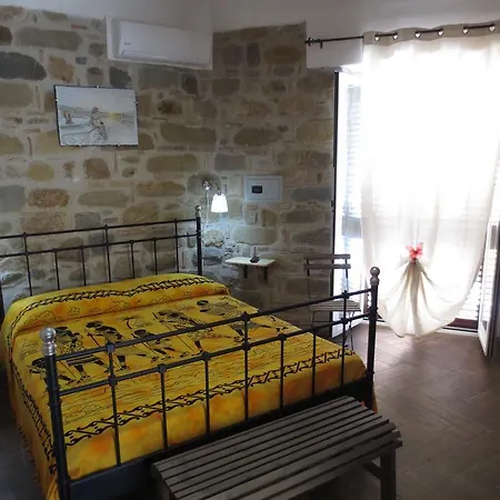 Aurora Bed & Breakfast *